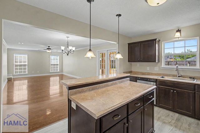 1106 Creekside Circle, Hinesville, GA 31313