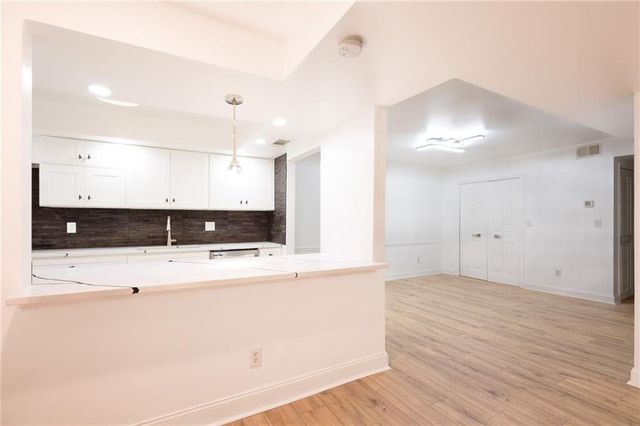6851 Roswell Road I11, Atlanta, GA 30328