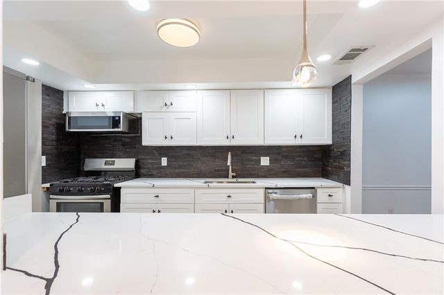 6851 Roswell Road I11, Atlanta, GA 30328