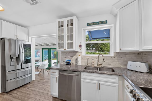 367 Putnam Ranch Road, West Palm Beach, FL 33405