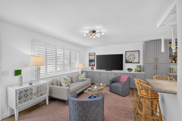367 Putnam Ranch Road, West Palm Beach, FL 33405