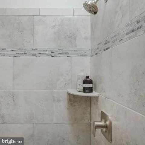 265 NEWTON PIPPIN DR, Martinsburg, WV 25401