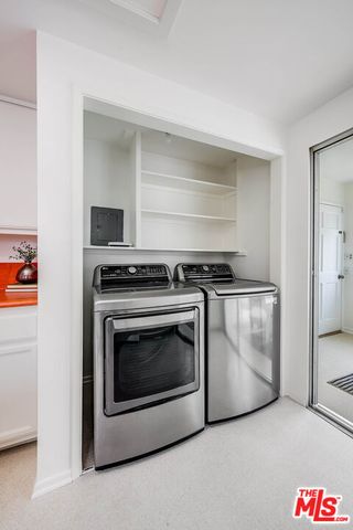 313 N Norton Avenue, Los Angeles, CA 90004