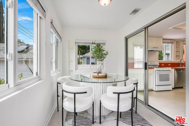 313 N Norton Avenue, Los Angeles, CA 90004