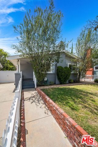 313 N Norton Avenue, Los Angeles, CA 90004