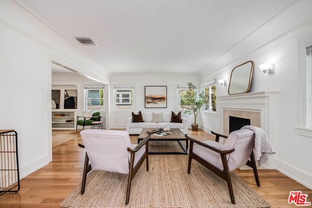 313 N Norton Avenue, Los Angeles, CA 90004