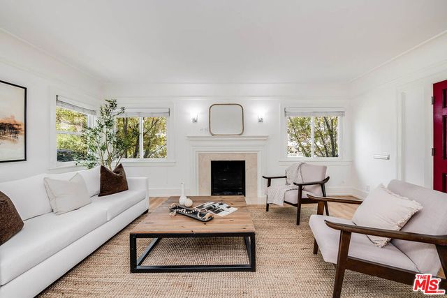 313 N Norton Avenue, Los Angeles, CA 90004