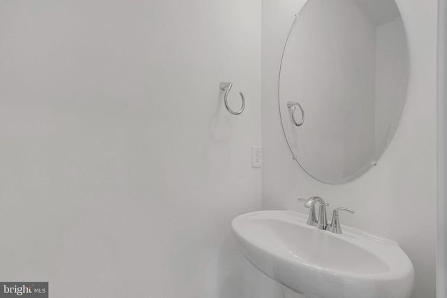 19826 LAVENDER DUST SQ, Ashburn, VA 20147