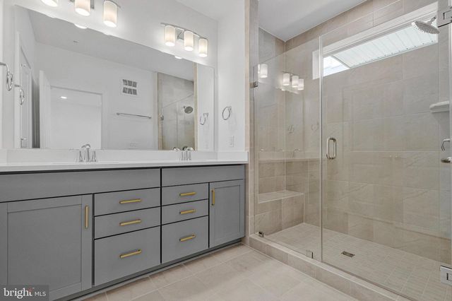 19826 LAVENDER DUST SQ, Ashburn, VA 20147