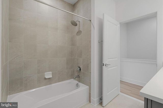 19826 LAVENDER DUST SQ, Ashburn, VA 20147