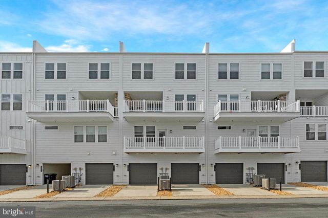 19826 LAVENDER DUST SQ, Ashburn, VA 20147