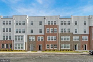 19826 LAVENDER DUST SQ, Ashburn, VA 20147