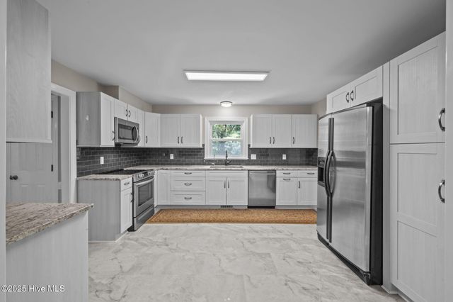 103 Little Rossie Road, New Bern, NC 28560
