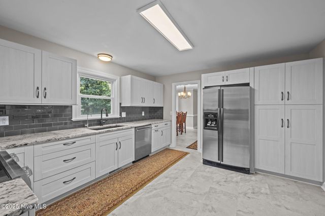 103 Little Rossie Road, New Bern, NC 28560