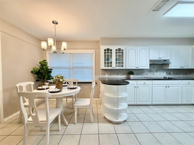 4027 Martinshire Drive, Houston, TX 77025