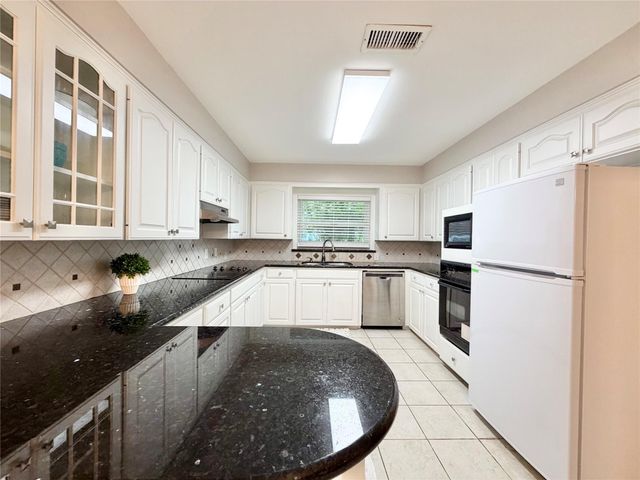 4027 Martinshire Drive, Houston, TX 77025