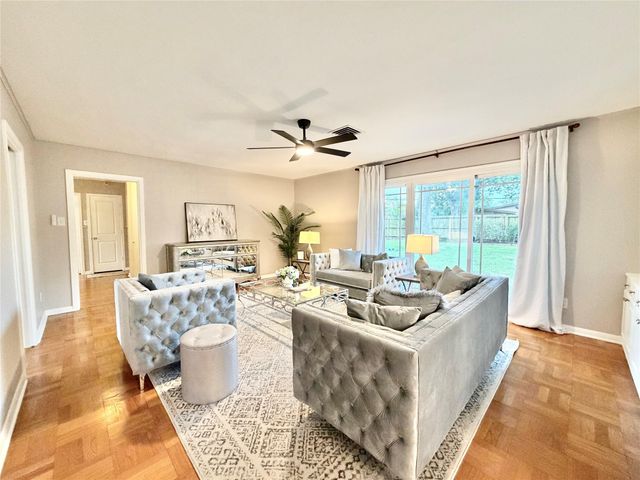 4027 Martinshire Drive, Houston, TX 77025