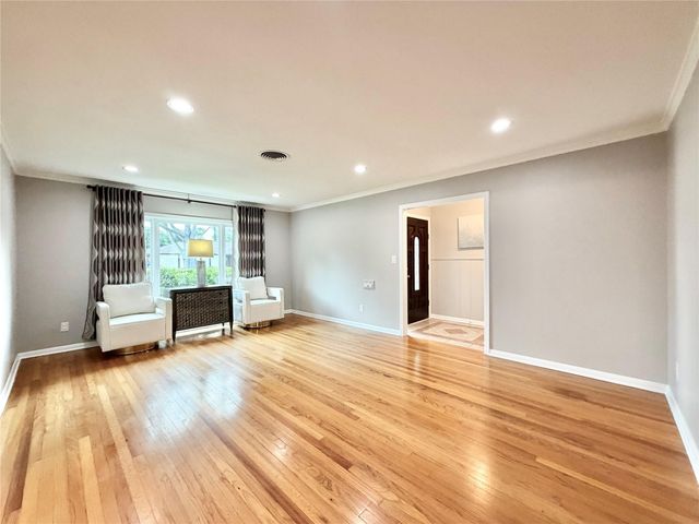 4027 Martinshire Drive, Houston, TX 77025