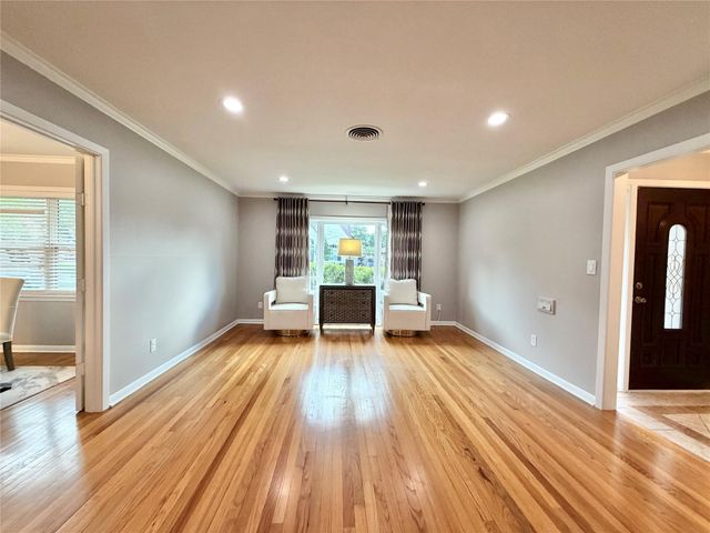 4027 Martinshire Drive, Houston, TX 77025