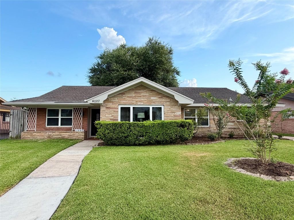 4027 Martinshire Drive, Houston, TX 77025