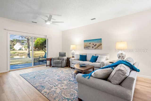 7 Sunbeam Dr, Bluffton, SC 29909