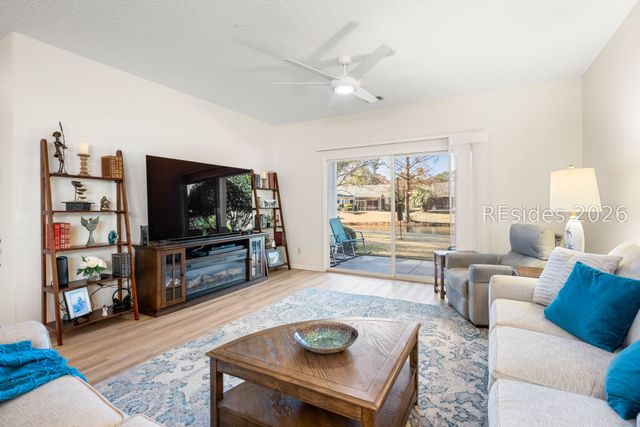 7 Sunbeam Dr, Bluffton, SC 29909