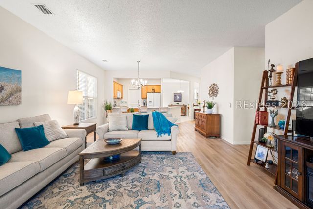 7 Sunbeam Dr, Bluffton, SC 29909