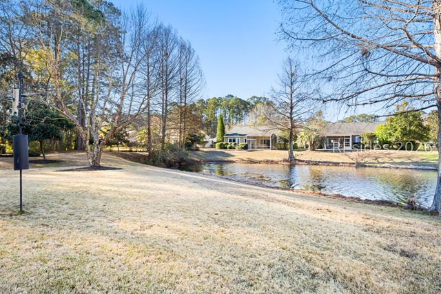 7 Sunbeam Dr, Bluffton, SC 29909