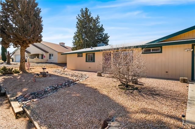 9721 N Pebble Drive, Kingman, AZ 86401