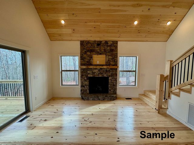 139 Hideout Lane, Murphy, NC 28906
