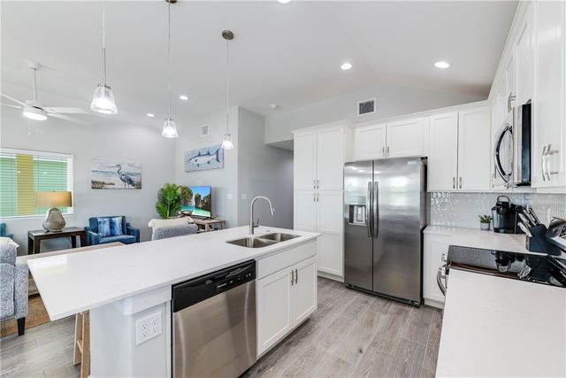 116 Redfish Lane, Port Aransas, TX 78373