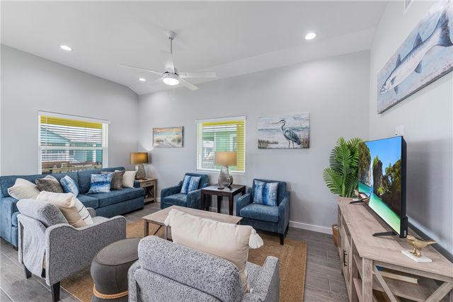 116 Redfish Lane, Port Aransas, TX 78373