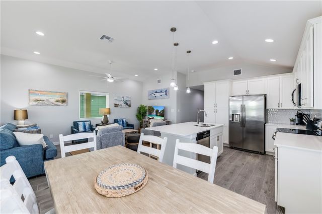 116 Redfish Lane, Port Aransas, TX 78373