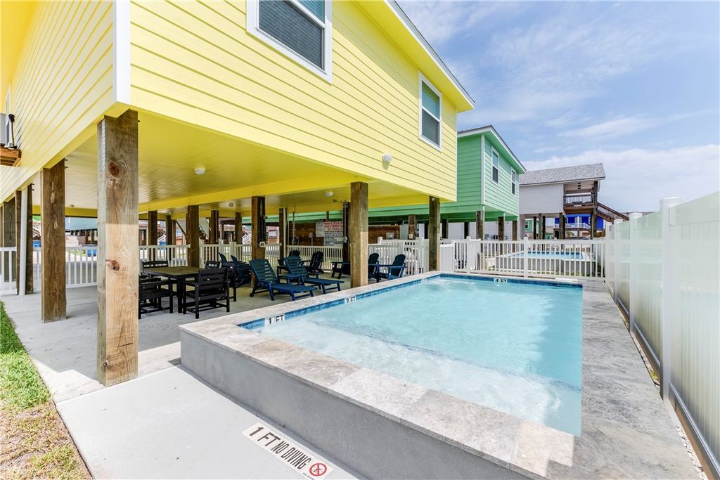 116 Redfish Lane, Port Aransas, TX 78373