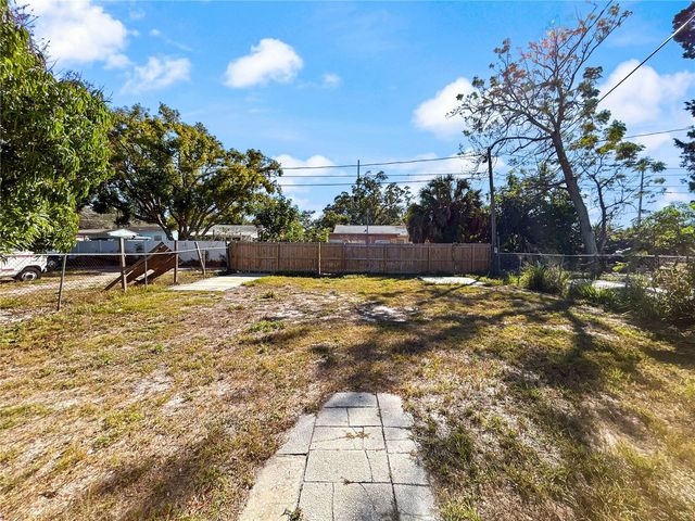 4818 10TH AVENUE S, St Petersburg, FL 33711