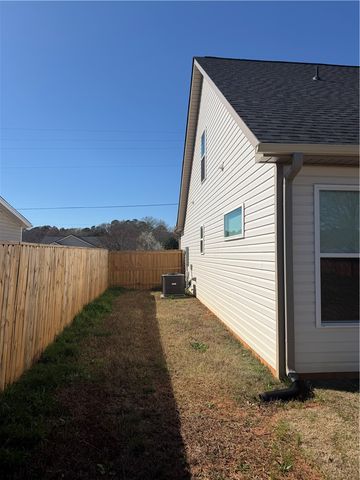 102 Turkey Trot Road, Williamston, SC 29697