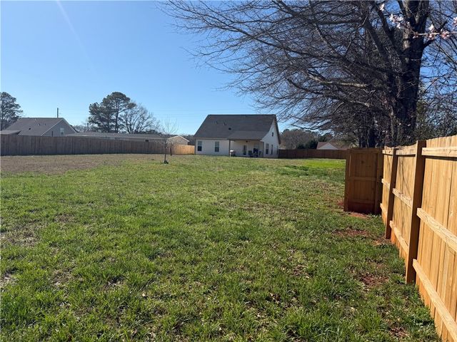102 Turkey Trot Road, Williamston, SC 29697