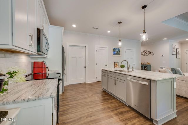 349 English Ivy Trail, Jonesborough, TN 37659