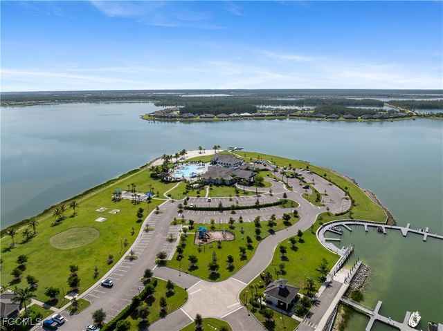 19001 Aqua Shore DR, Fort Myers, FL 33913