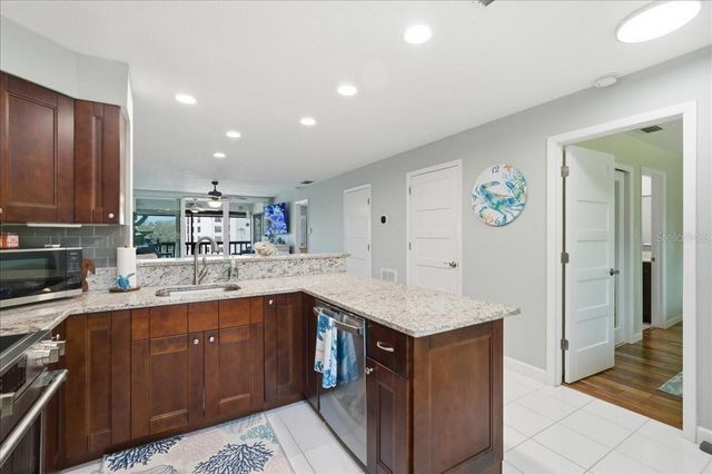 1802 MARINER DRIVE 30, Tarpon Springs, FL 34689