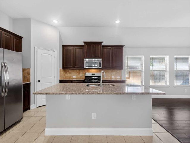 841 Cauble Drive, Fate, TX 75087