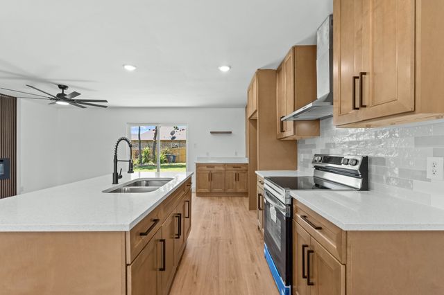6505 Leaning Oaks Street, Dallas, TX 75241