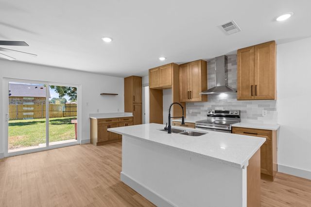 6505 Leaning Oaks Street, Dallas, TX 75241