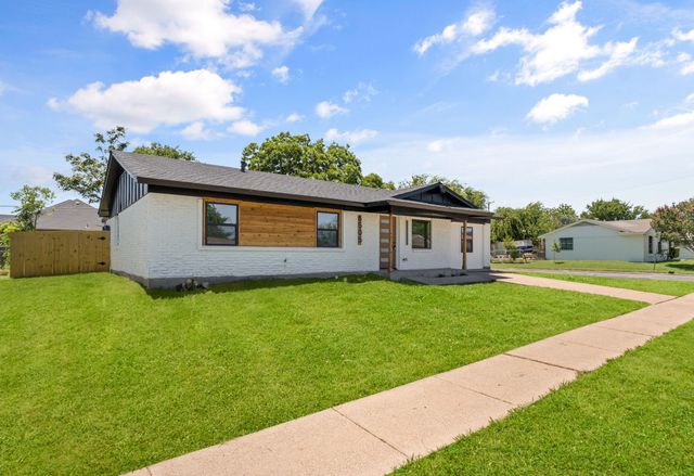 6505 Leaning Oaks Street, Dallas, TX 75241