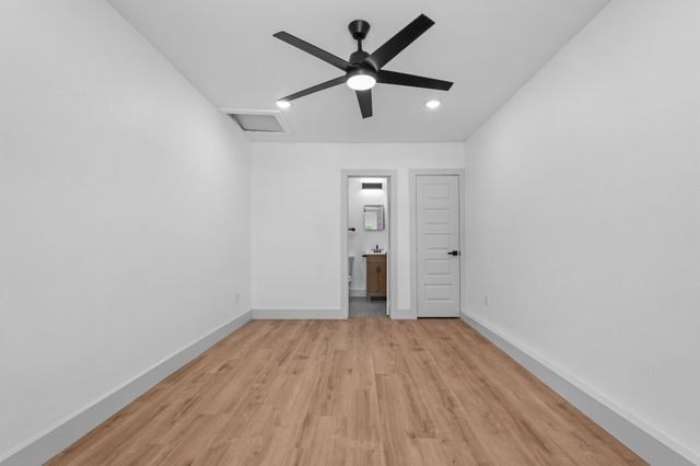 6505 Leaning Oaks Street, Dallas, TX 75241