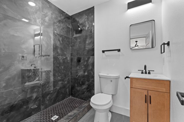 6505 Leaning Oaks Street, Dallas, TX 75241