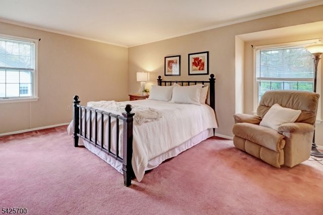 2 Midwood Dr, Florham Park Boro, NJ 07932