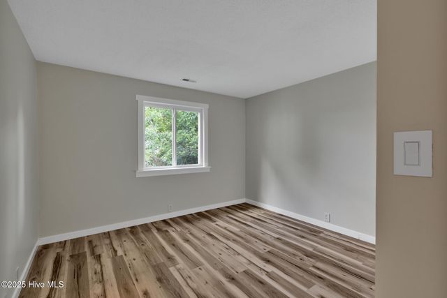 1505 Davis Street, Jacksonville, NC 28540
