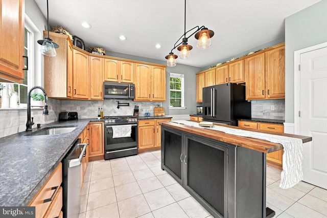 125 JAMIE LN, Coatesville, PA 19320