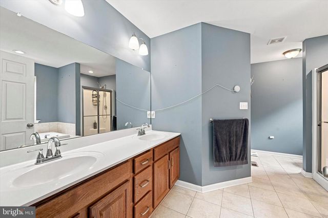 125 JAMIE LN, Coatesville, PA 19320